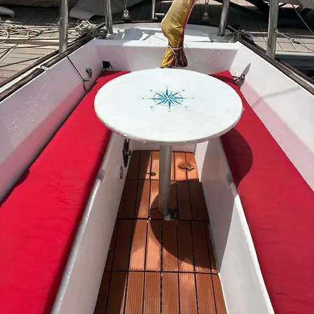 Libertalia Botel