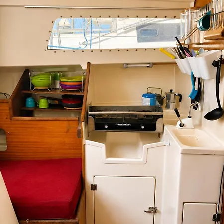Botel Libertalia *